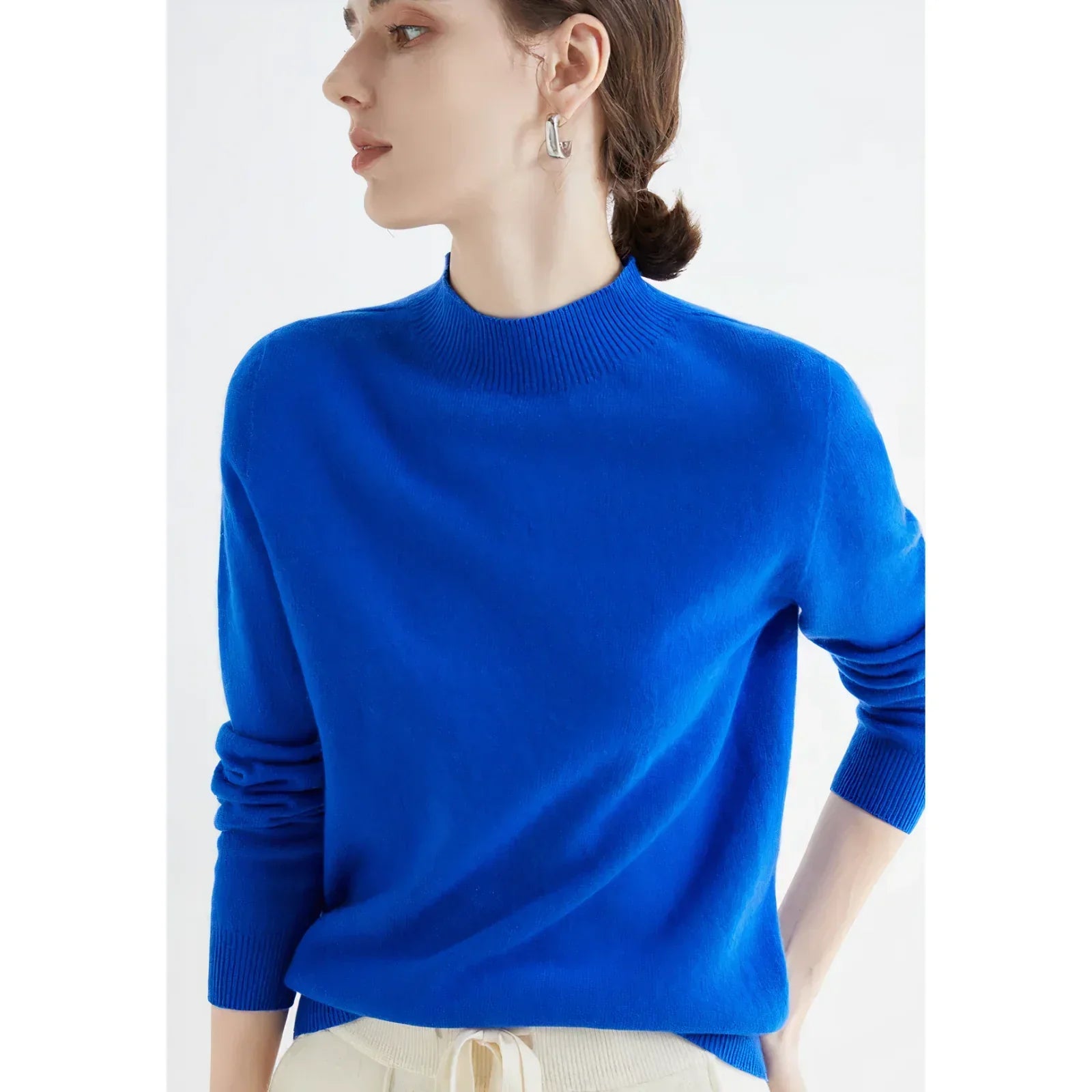 Yelena women's cashmere knit sweater in soft neutral tone, classic relaxed fit ultra-soft luxurious comfort