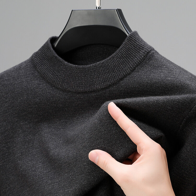 Silas unisex slim fit cashmere sweater with round neckline and ribbed cuffs for cold-weather style