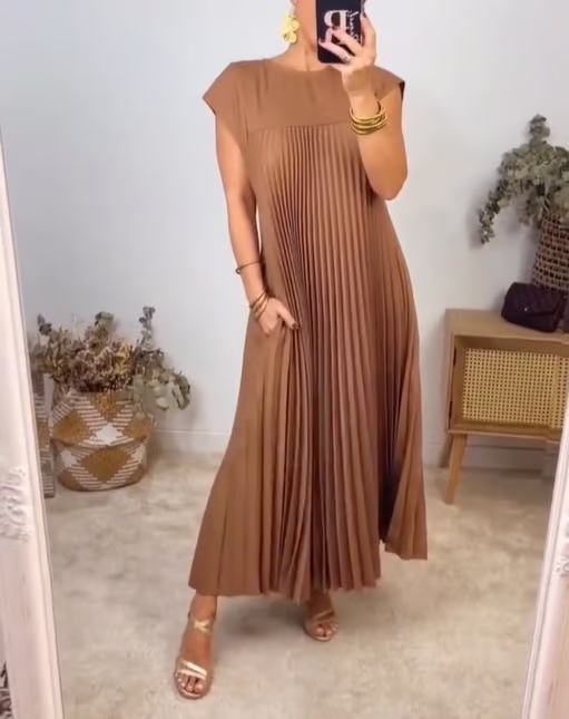 Timeless women's sleeveless straight-cut long dress solid color crew neck elegant everyday wear