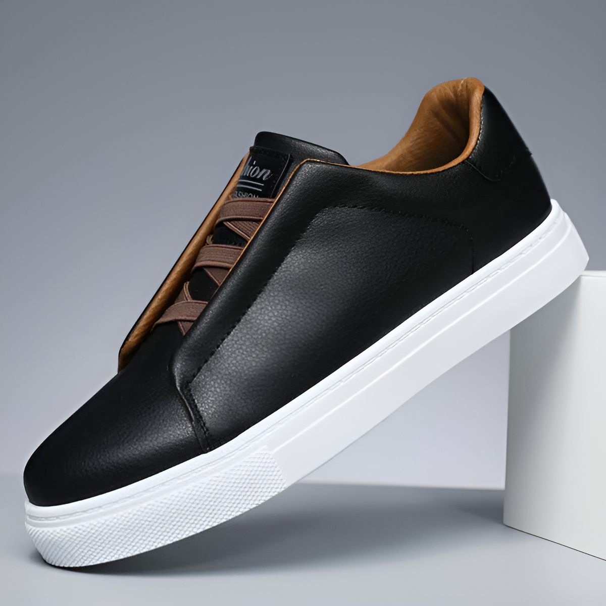 Men's cushioned sneakers in neutral tones, classic silhouette with sustainable animal-friendly materials