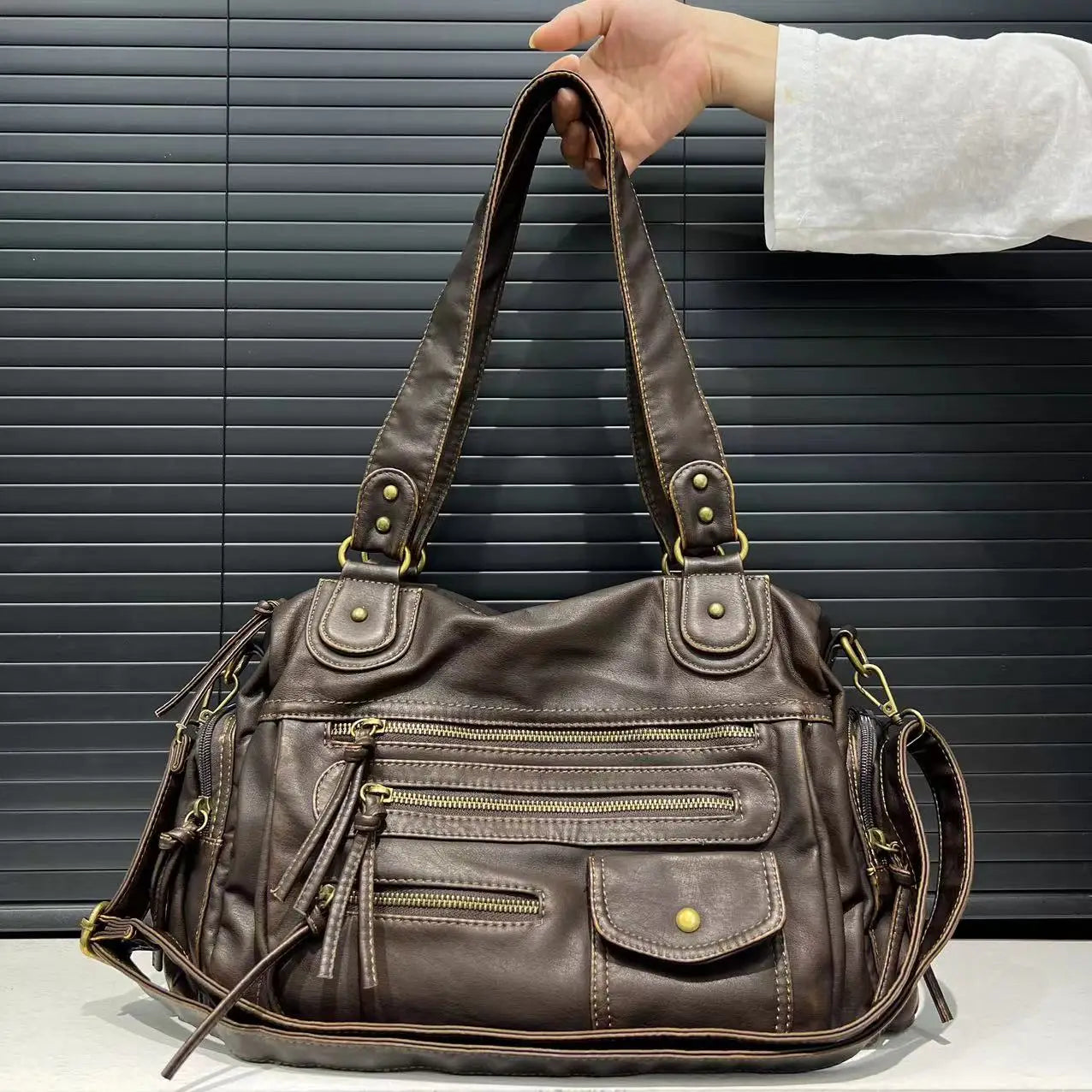 Olga | Retro Handbag Course with Shoulder Strap – Timeless Elegance and Vintage Style - Urbann-Vibe