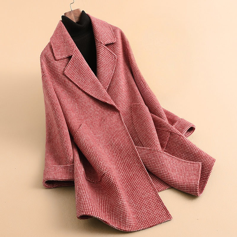 Women's relaxed fit knee-length wool-blend coat with notched lapel and patch pockets