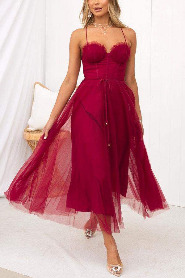 Women's sleeveless tulle maxi dress with round neck, ankle-length chiffon party gown in elegant style