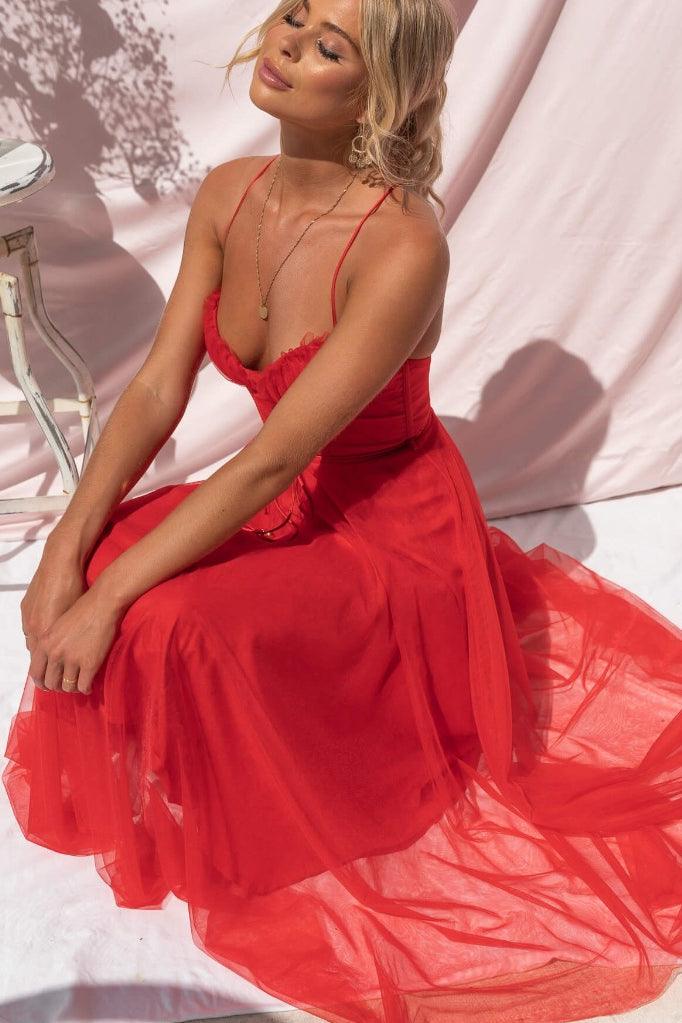 Women's sleeveless tulle maxi dress with round neckline, ankle-length chiffon suspender style for parties