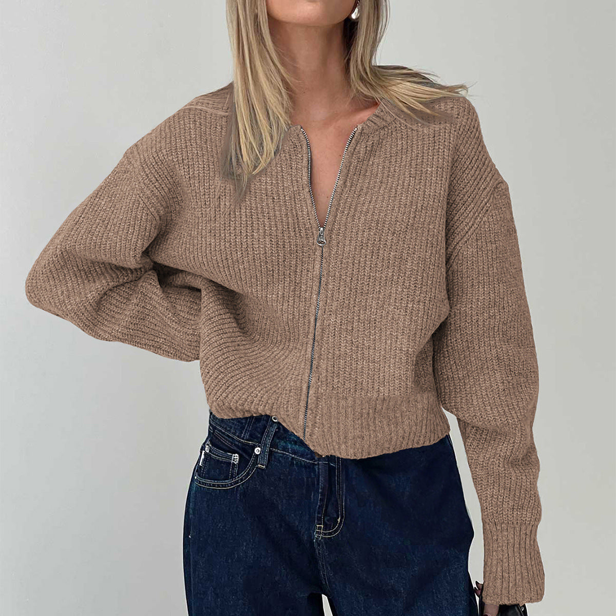 Women's lightweight short zipper cardigan in chic knit design, perfect transitional layer for everyday wear