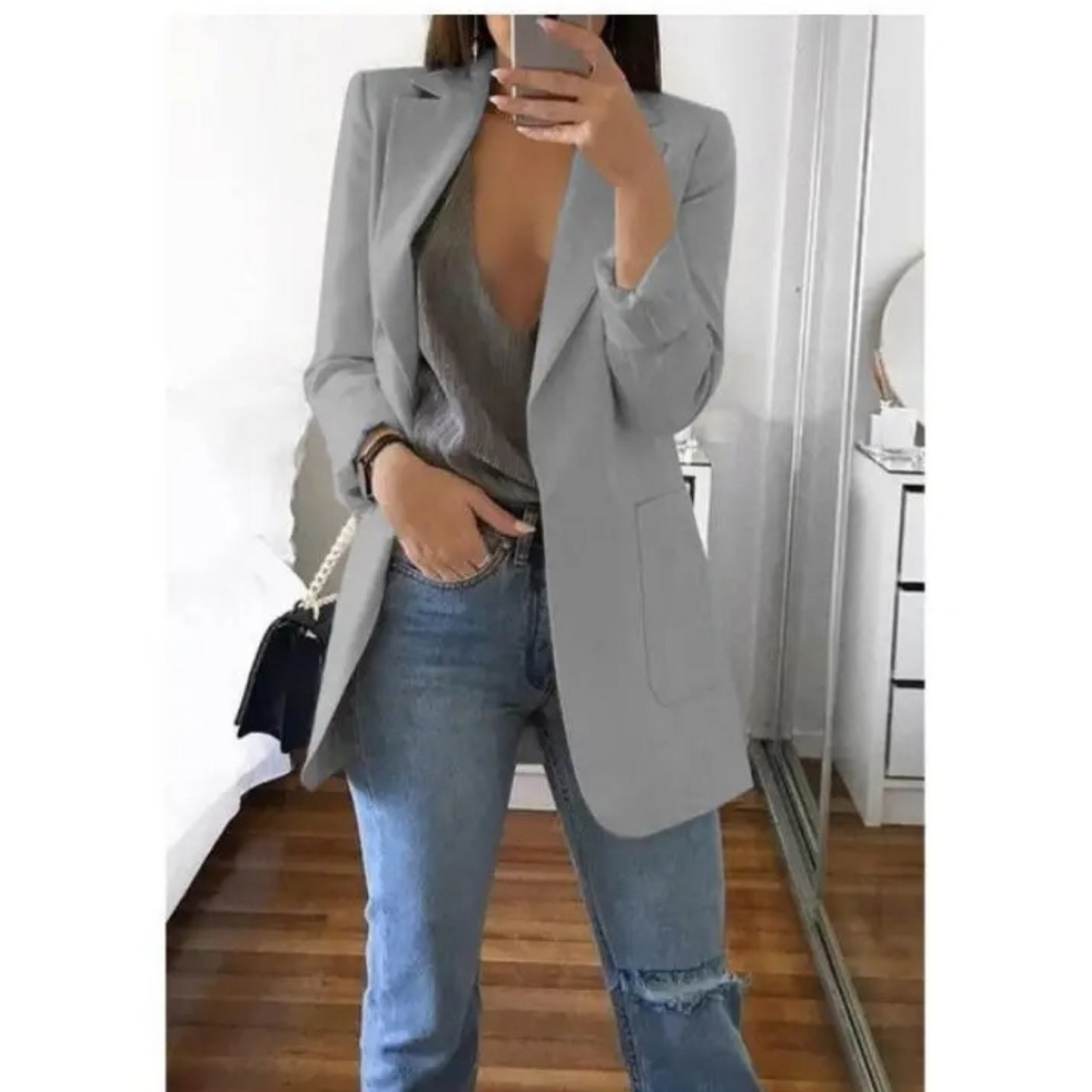 Women's structured fit blazer notched lapel single breasted with welt pockets professional style
