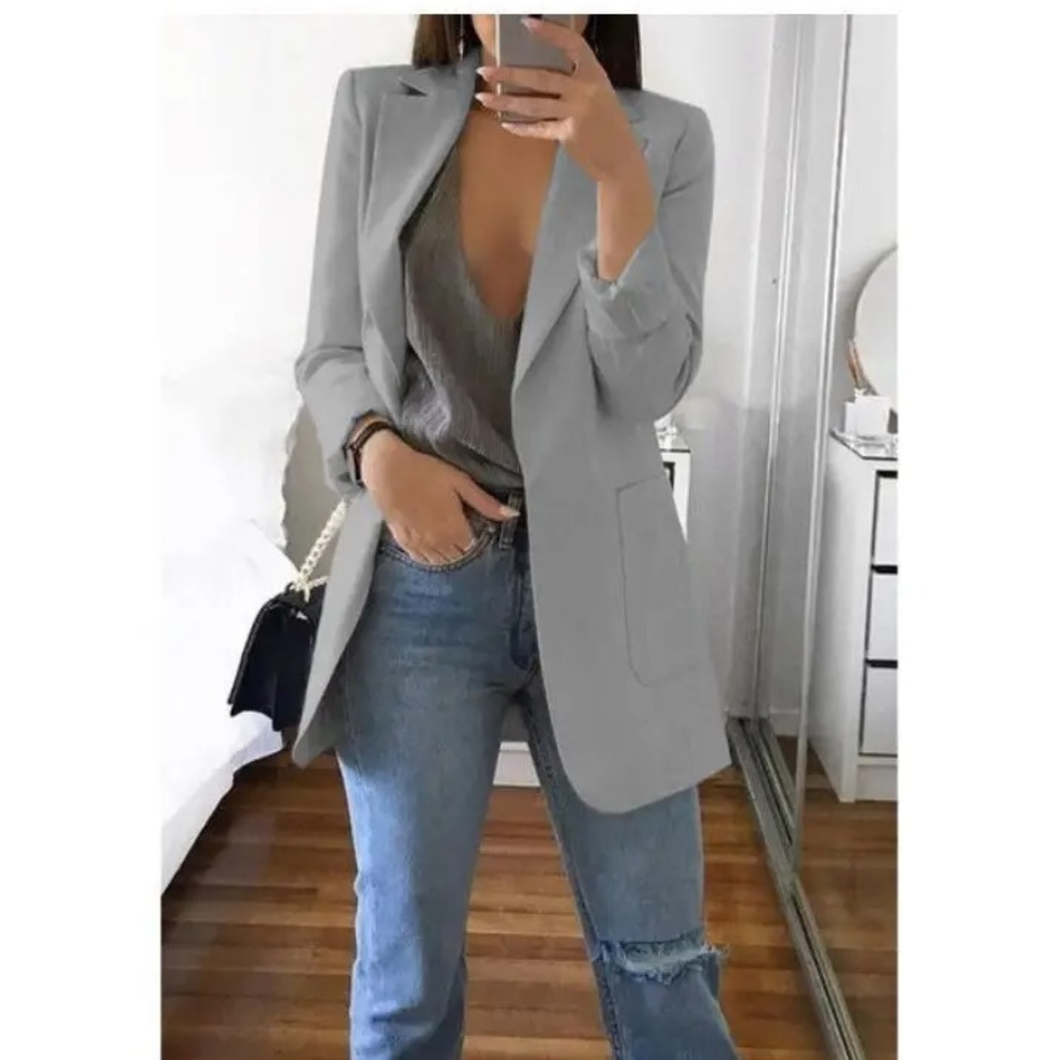 Women's structured fit blazer notched lapel single breasted with welt pockets professional style