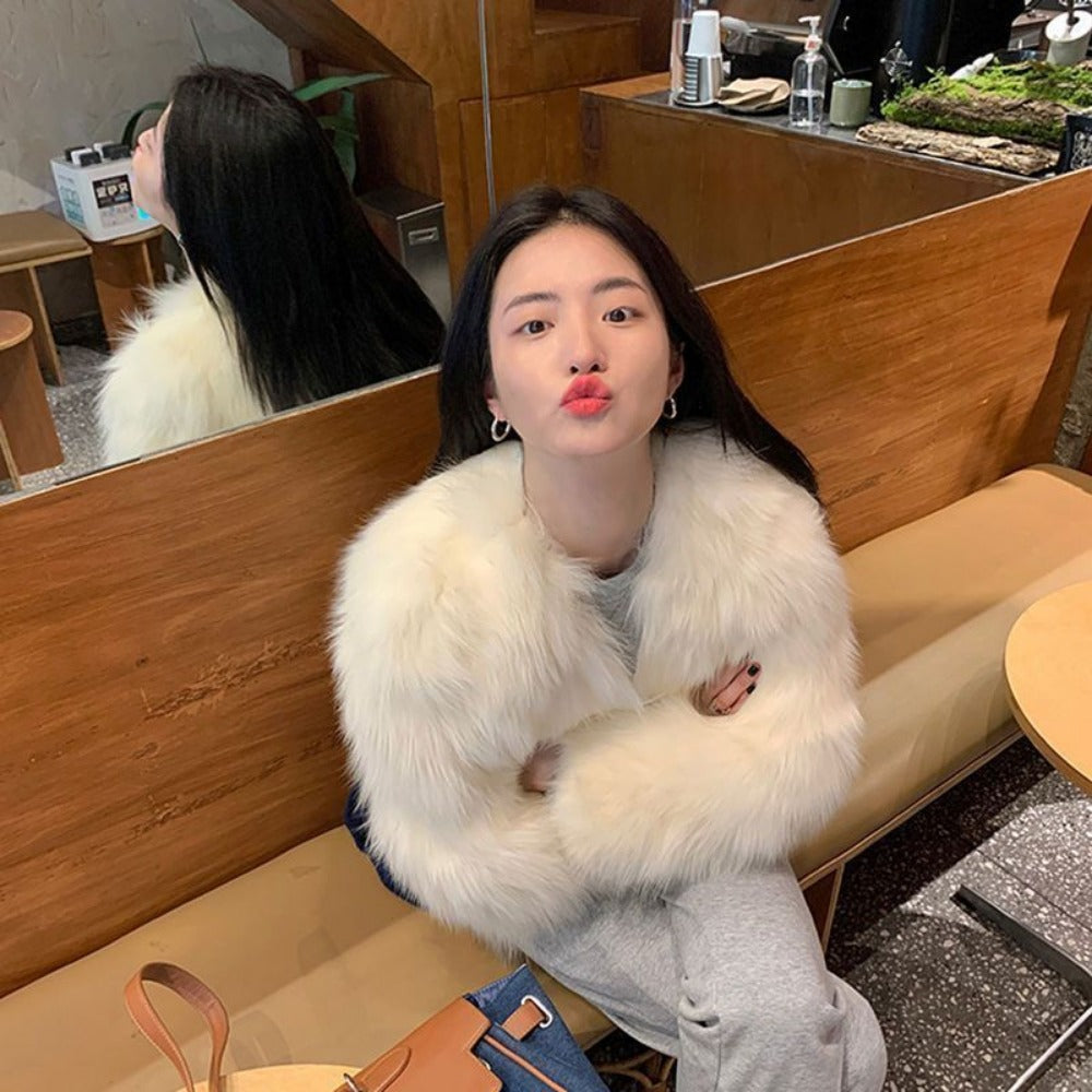 Women's short winter jacket with luxurious faux fur trim, cropped silhouette for cozy chic style