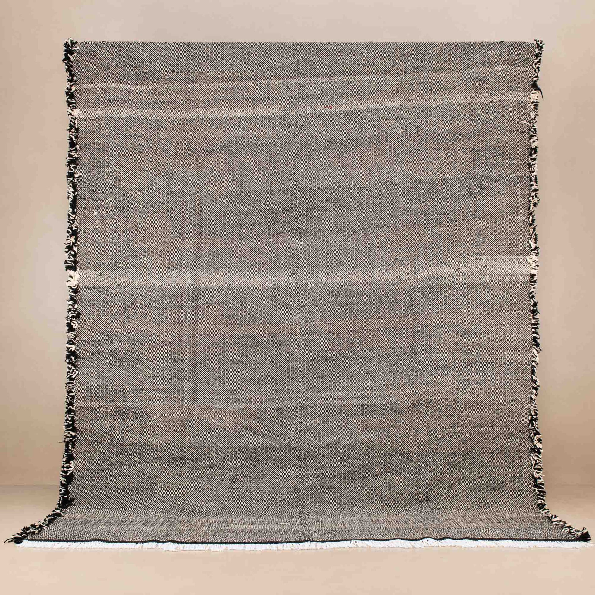 Badis - taznakht kilim rug - Urbann-Vibe