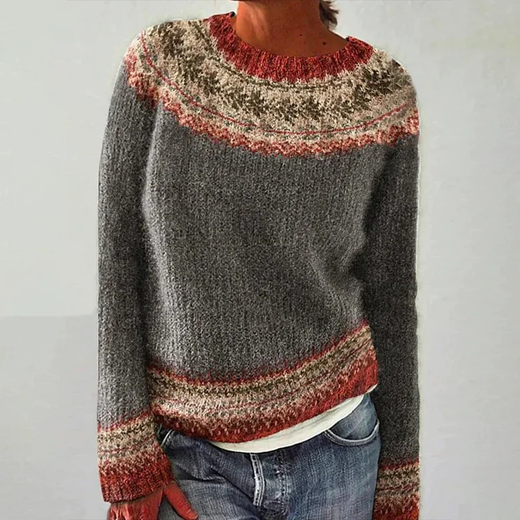 Women's soft knitted sweater in neutral tone, relaxed everyday fit with cozy textured knit fabric