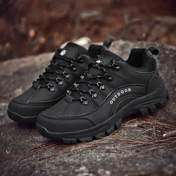 Men's waterproof lace-up walking shoes with cushioned insole for all-day comfort and travel