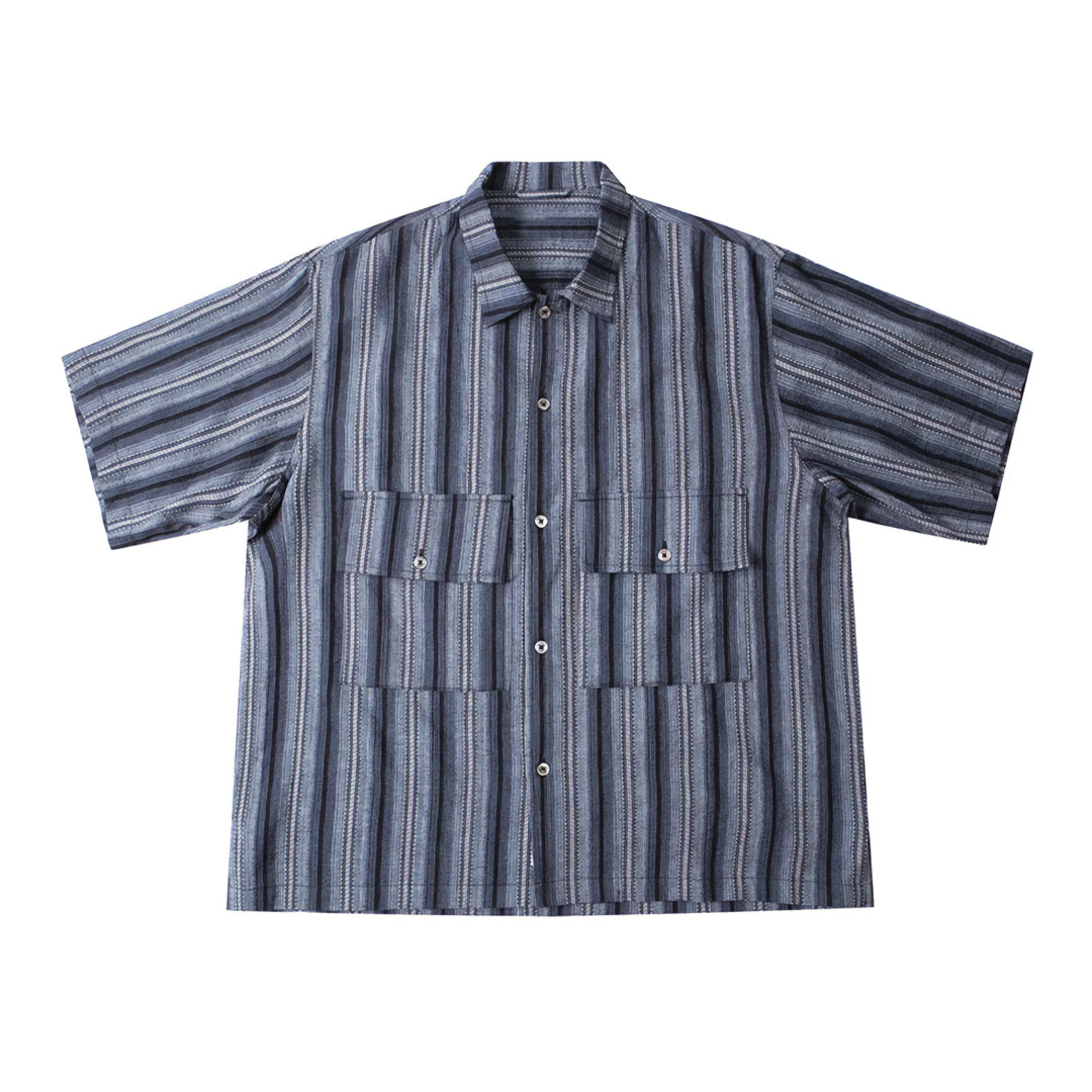 Men's loose fit cotton linen button-up shirt with oversized flap pockets in vintage workwear style
