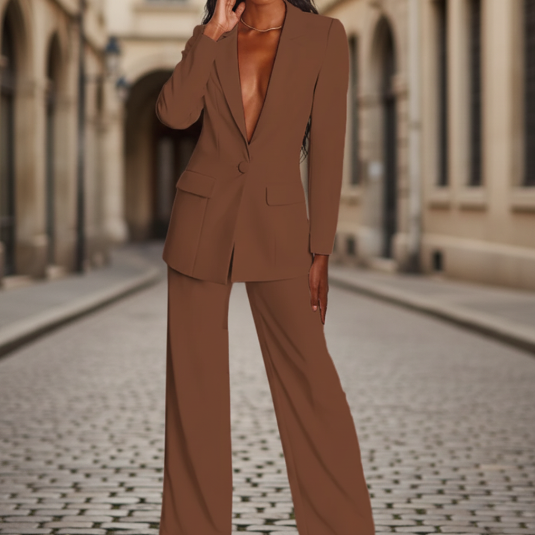 Women's ivory tailored blazer and high-waist palazzo pants two-piece suit for ceremonies