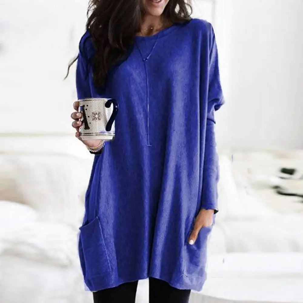 Women's oversized crew neck sweater in soft cotton blend knitwear with front pockets, relaxed fit