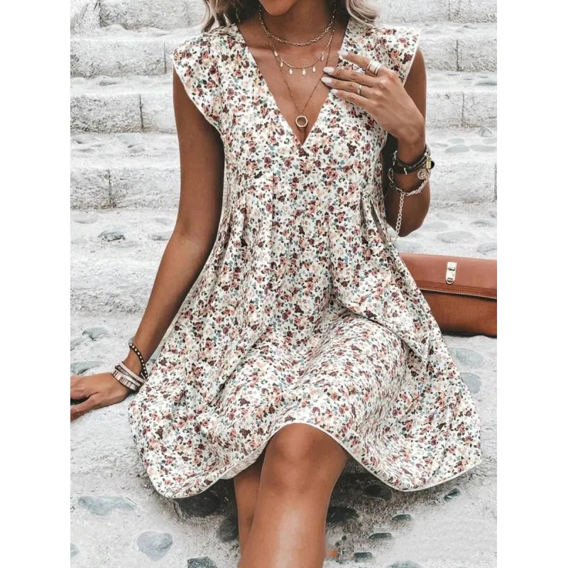 Girls floral print dress with round neck, comfortable fit and delicate feminine pattern