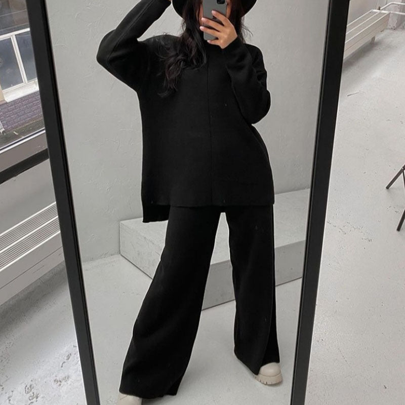 Women's cozy winter sweater and pants matching set, soft breathable fabric, effortlessly chic loungewear