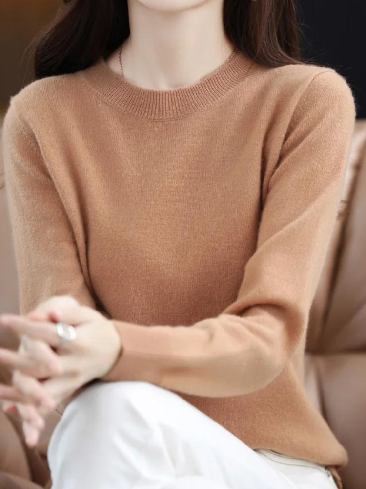 Women's Daina classic wool sweater breathable cozy knit timeless everyday comfort all-season layer
