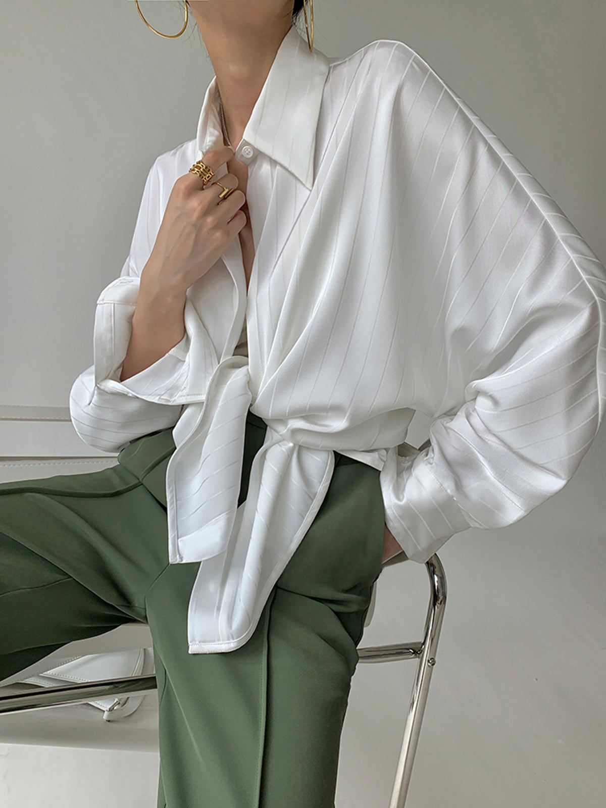 Women's oversized button-up collared shirt elegant smart casual wrinkle-resistant smooth drape