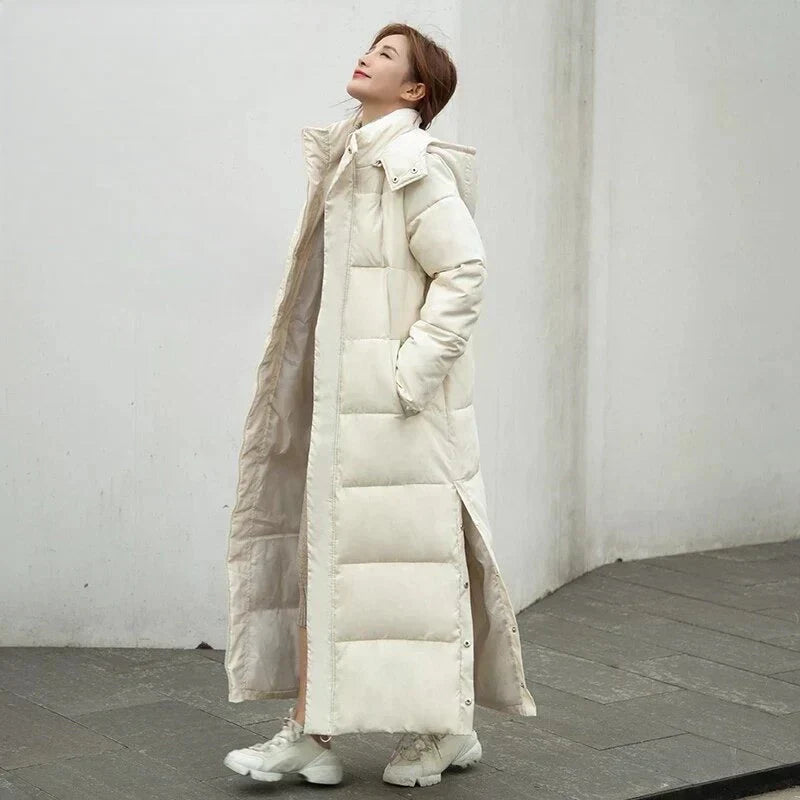 Women's oversized hooded windproof winter coat in a relaxed modern fit with premium comfort