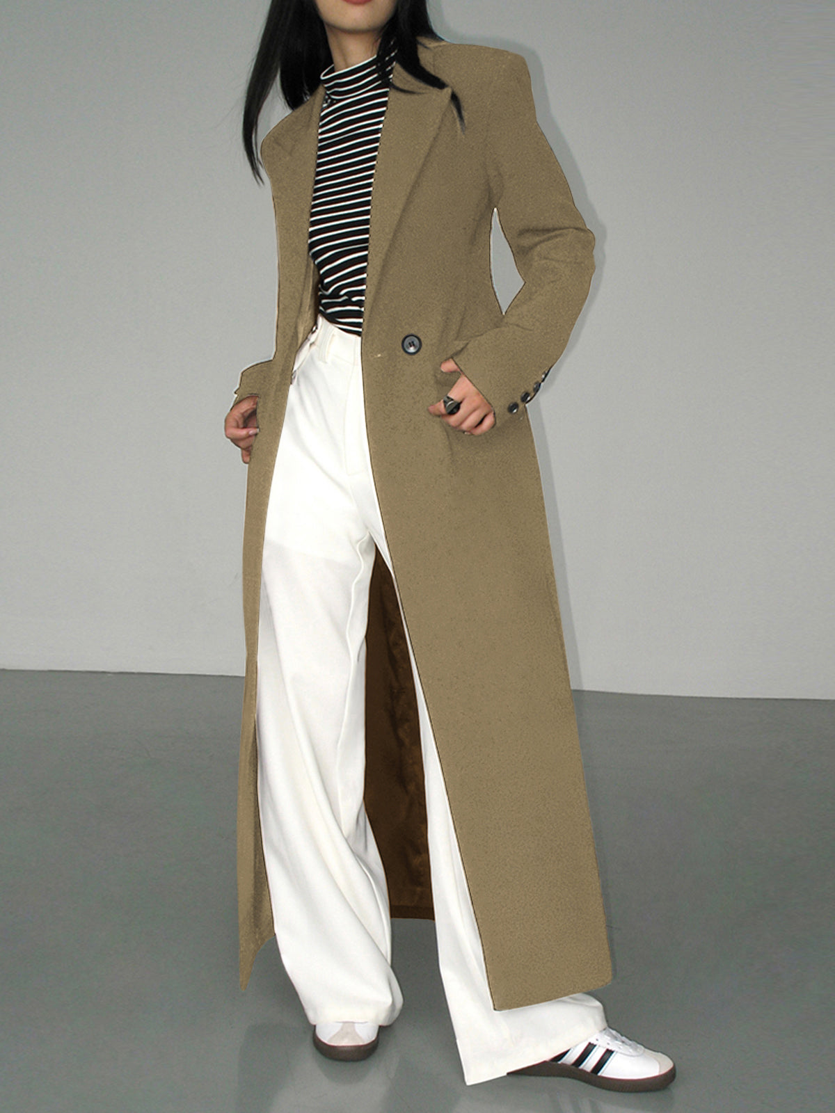 Women's longline blazer coat, structured collar, front pockets, polished professional style with stretch fabric