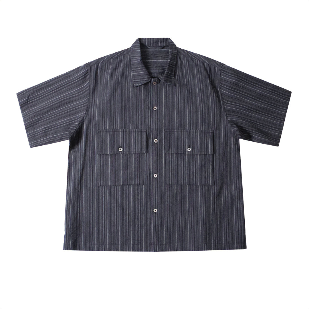 Men's loose fit cotton linen shirt with oversized flap pockets in vintage workwear style