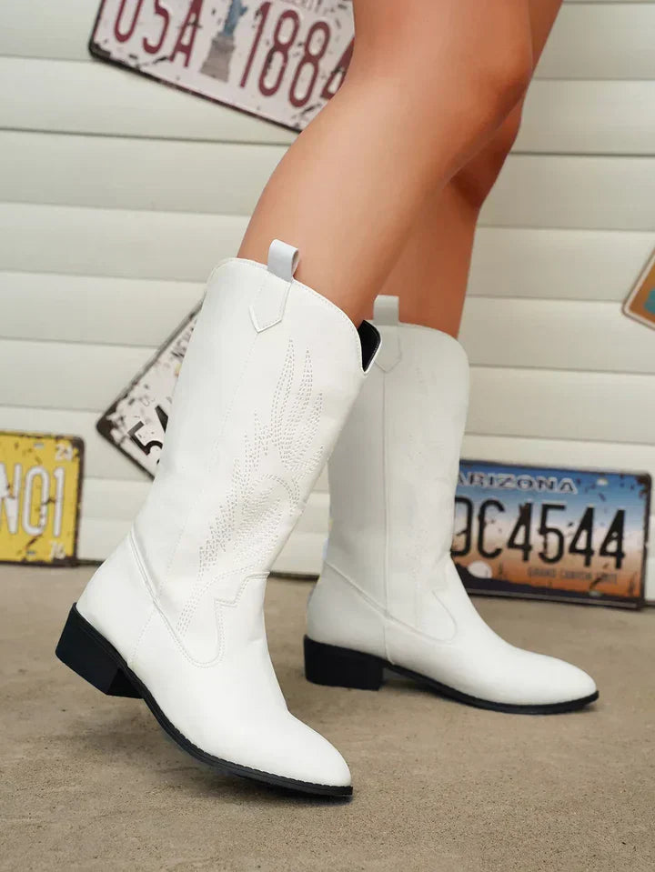 Beige women's cowboy boots with Western embroidery and shimmering eco-leather finish