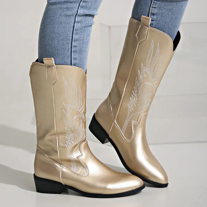 Beige women's cowboy boots with Western embroidery and shimmering eco-leather finish