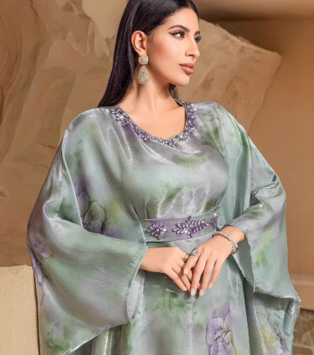 Green fruit print batwing sleeve vacation dress with relaxed silhouette for all-day comfort