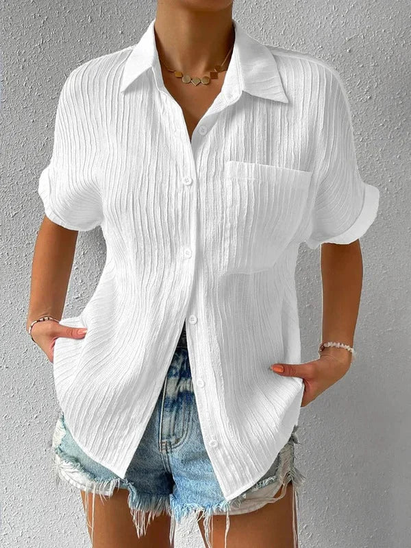 Women's relaxed fit button-front short sleeve shirt light breathable fabric with chest pocket