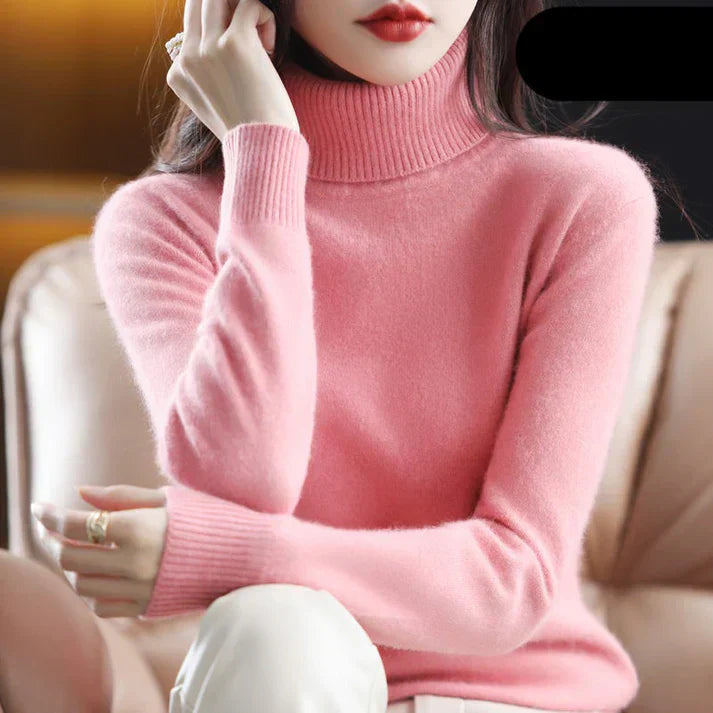 Women's cashmere turtleneck sweater in classic cut, ultra-soft knit with refined high-neck silhouette