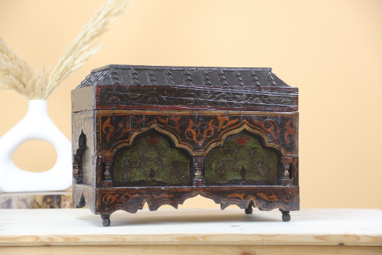 Kuchaf Vintage Wood Chest - Urbann-Vibe