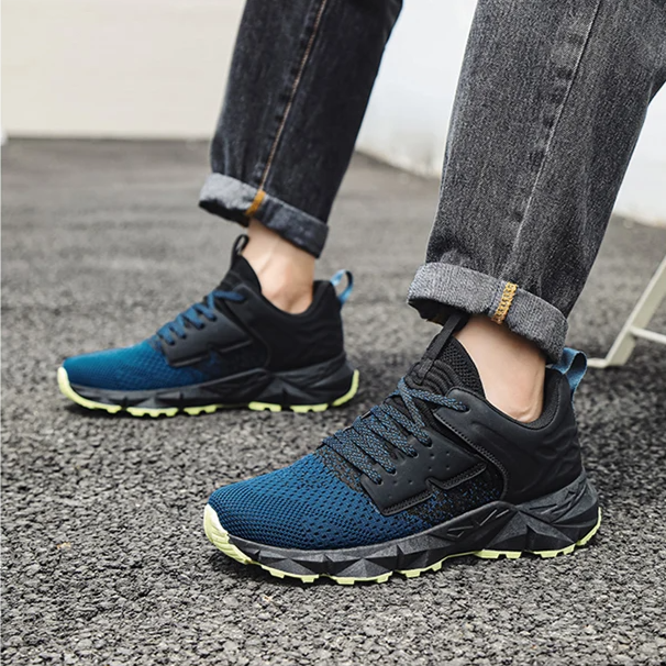 Kinetic Performance Trainer lightweight running shoes with cushioned sole and non-slip outsole for training
