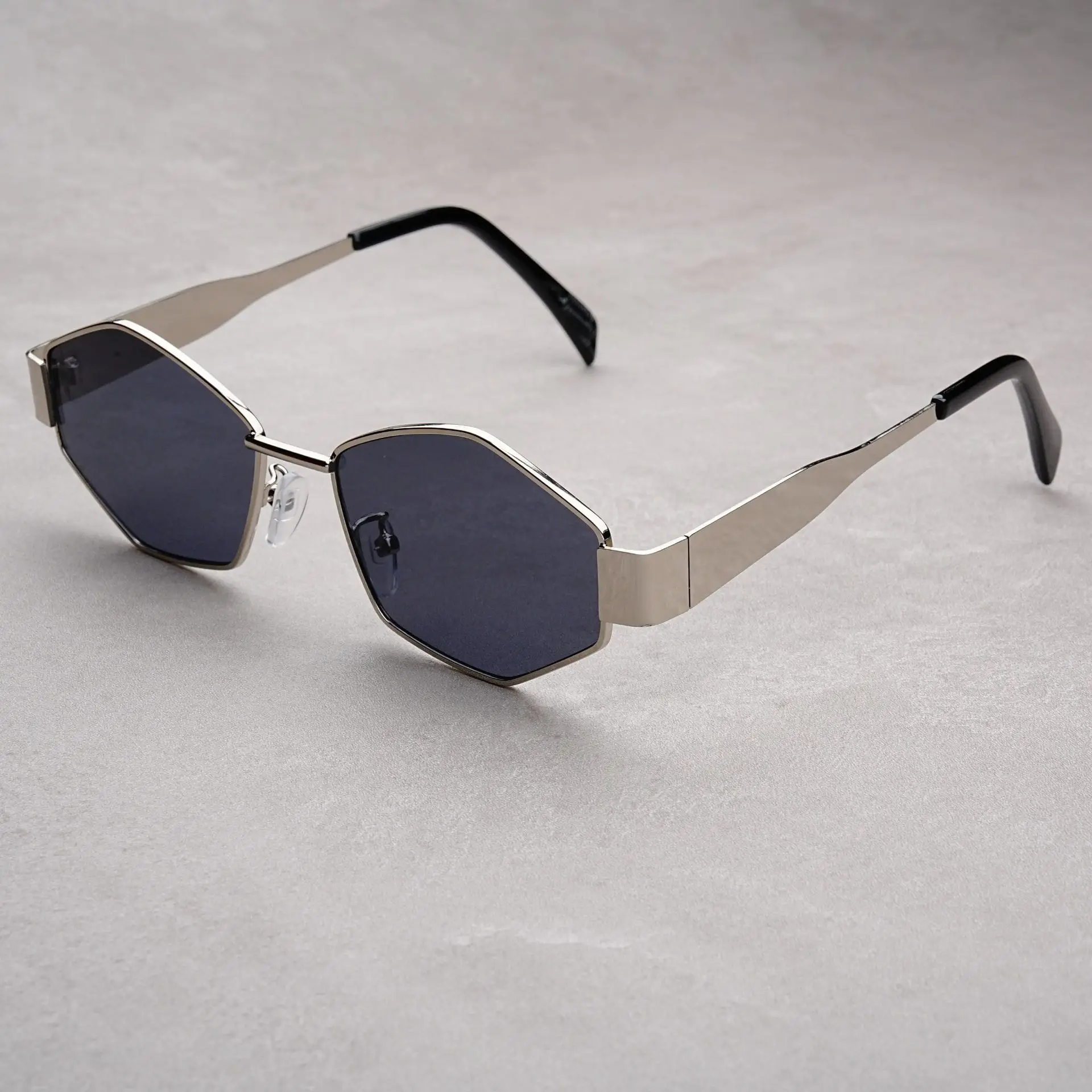 Icon hexagonal sunglasses gold frame UV400 scratch resistant lenses vintage geometric bold style