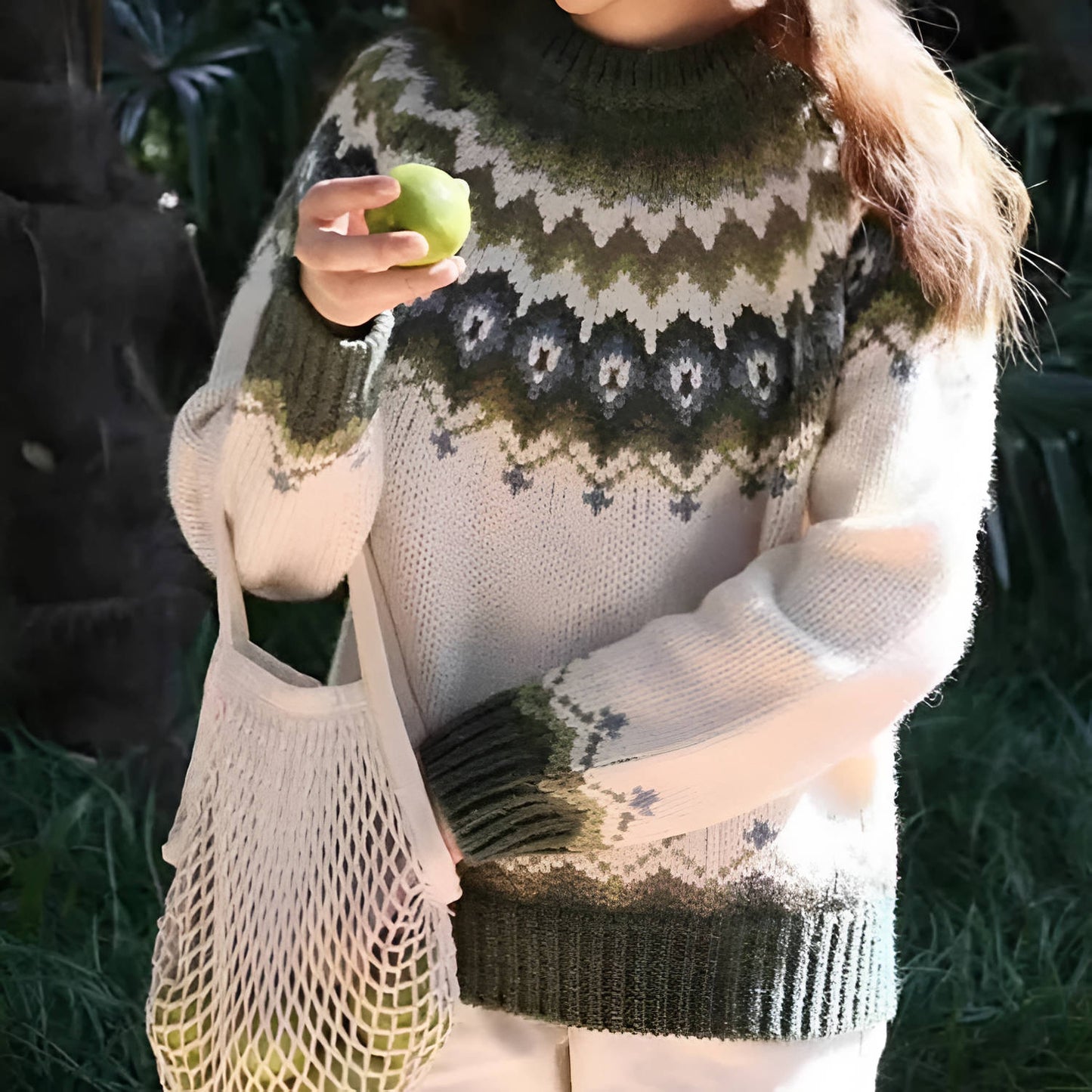 Women's cozy Fair Isle sweater in multicolor geometric knit pattern, relaxed fit for everyday style