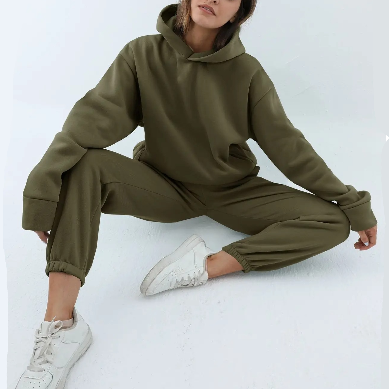 Women's oversized jogger set soft warm hoodie relaxed fit chic silhouette shape-retaining fabric