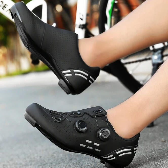 TrendAura men's road cycling shoes black dial-fit closure lightweight breathable mesh upper