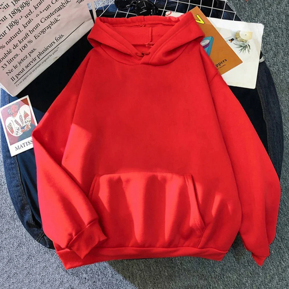 Women's oversized plush fleece hoodie in cozy casual style with kangaroo pocket for relaxed everyday wear