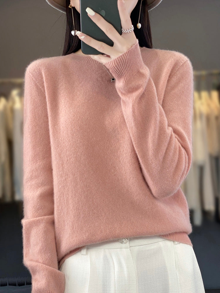 Women's relaxed fit cotton knit sweater in cozy everyday style with warm soft fabric for cold days
