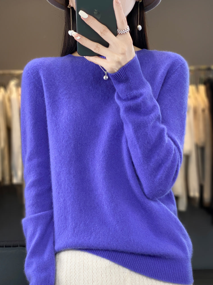 Women's relaxed fit cotton knit sweater in cozy warm style with everyday casual silhouette
