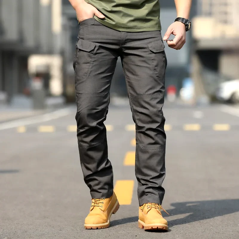 Men's relaxed fit cotton cargo pants with multi-pocket utility design for work and outdoor wear