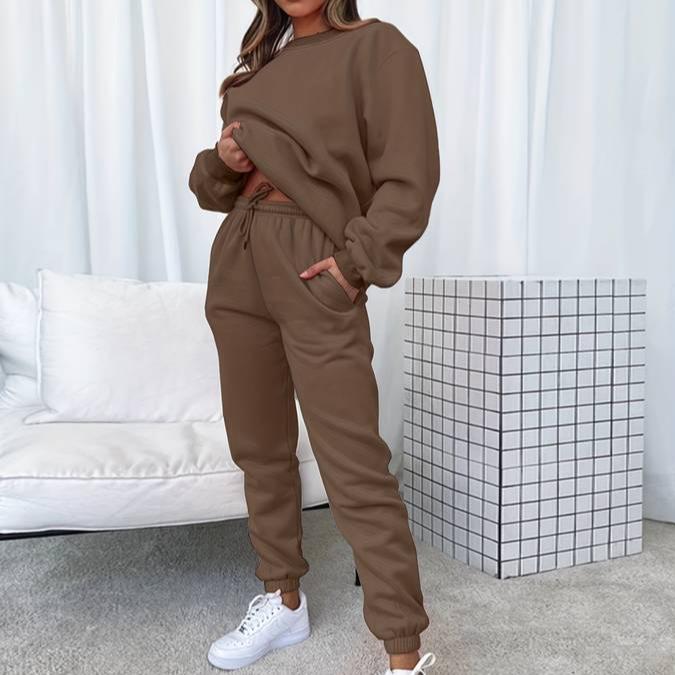 Women's matching sweatshirt jogger lounge set relaxed minimalist silhouette two-piece casual fit