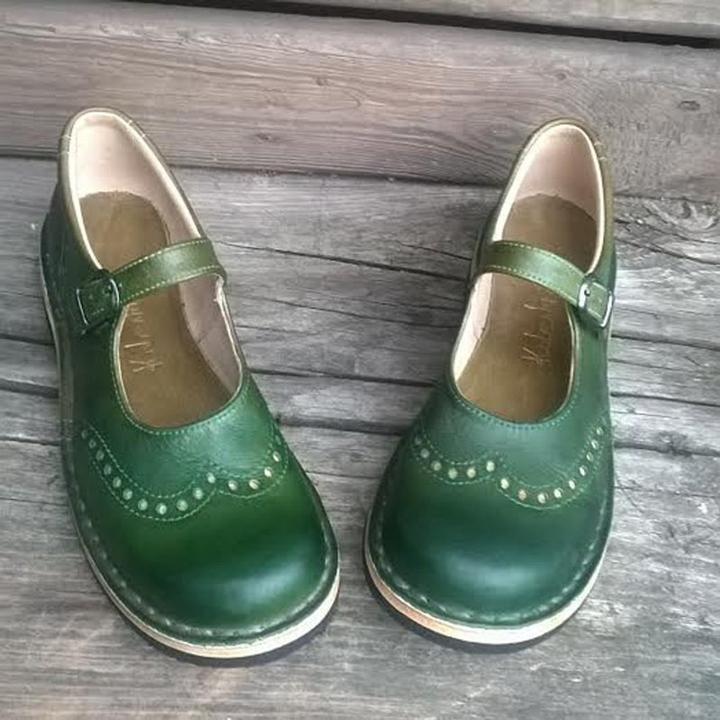 Yassmine women vintage-style elegant shoes timeless retro silhouette for everyday and special occasions