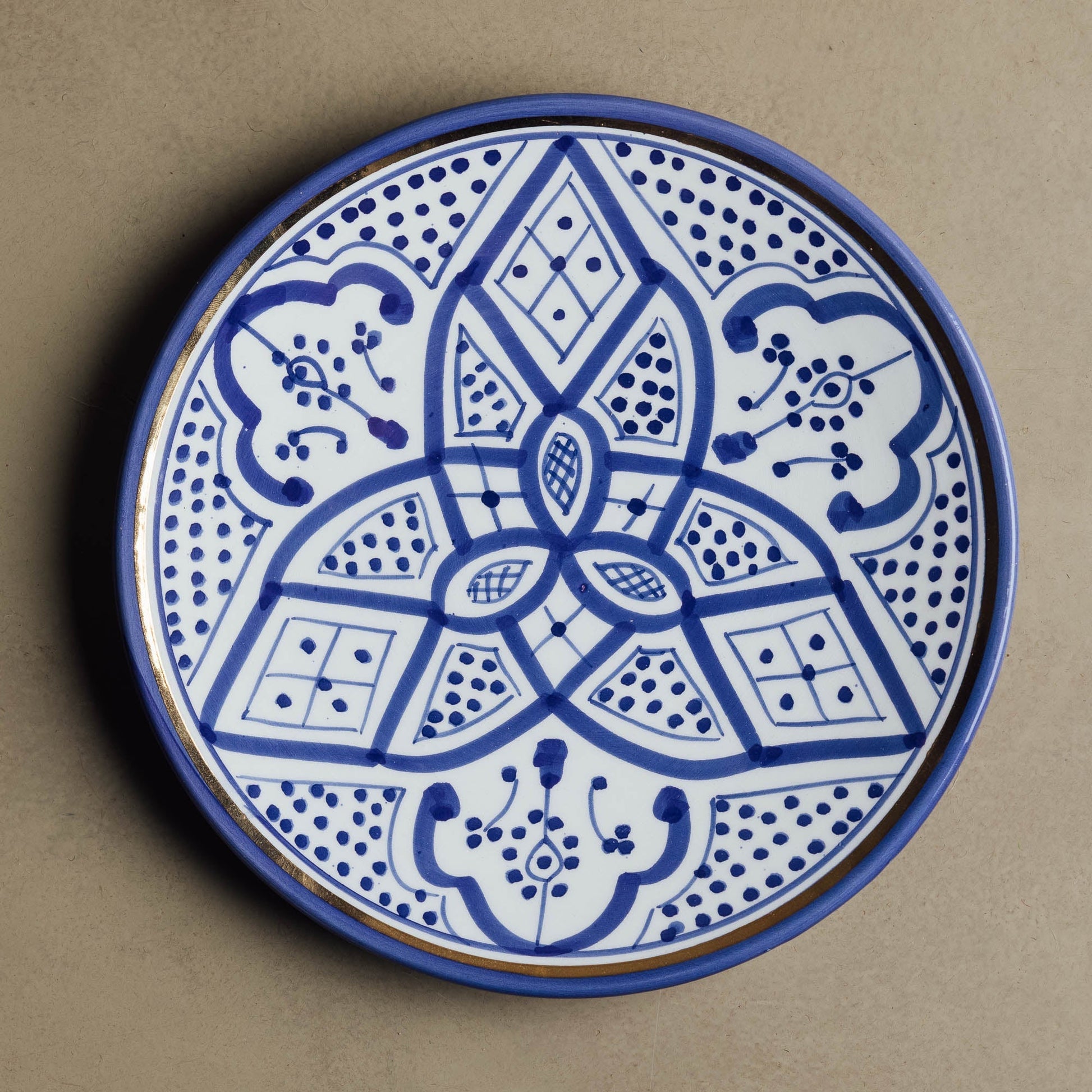 Handcrafted blue Moroccan dinner plate with 12-carat gold accents, elegant Fez artisan design