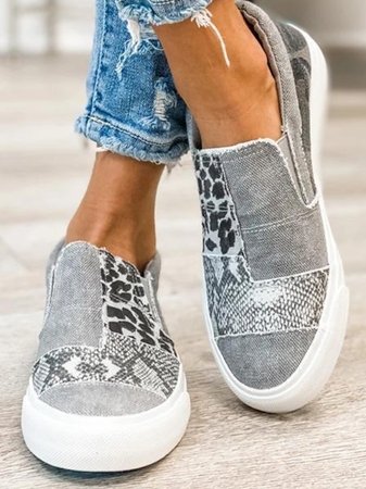 Women's canvas slip-on loafers animal print low-profile lightweight casual shoes trendy fit