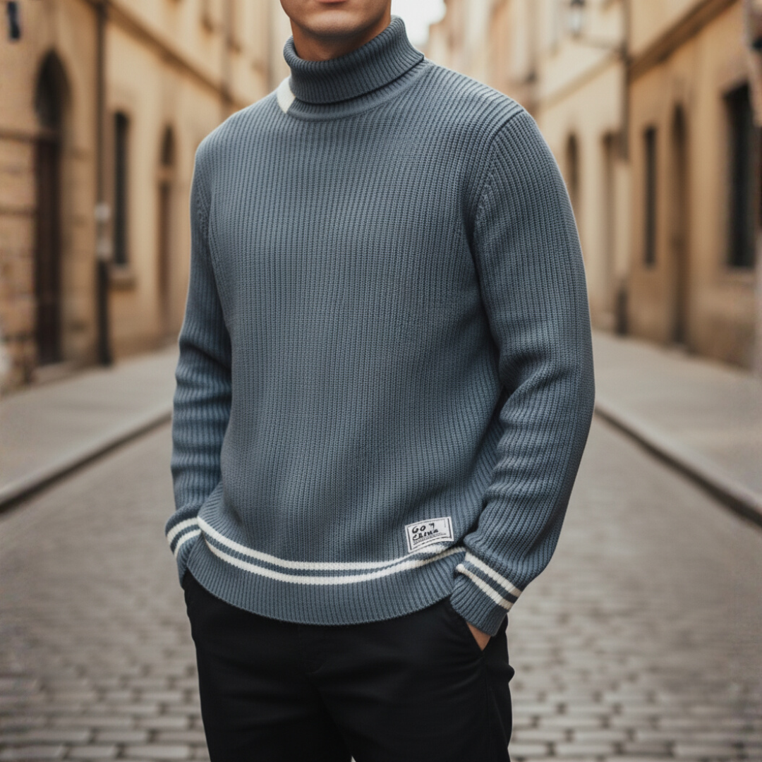 Men's oversized thick knit winter sweater with striped hem, relaxed streetwear silhouette for cold days