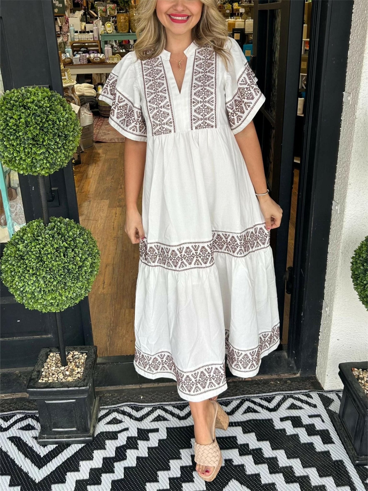 Hanna boho midi dress in earthy tones, relaxed fit with intricate embroidery detailing