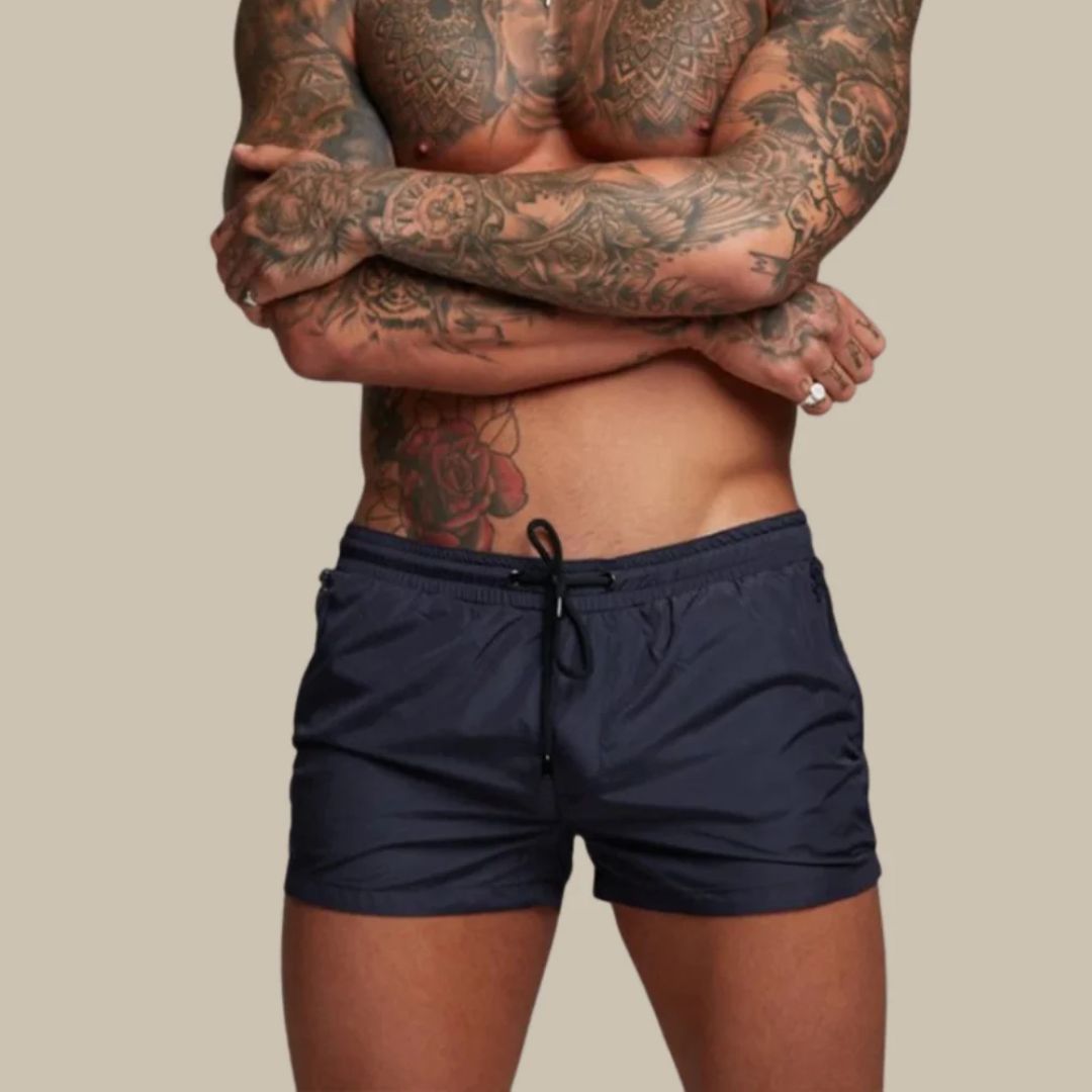 Men's slim fit swim trunks quick-dry breathable fabric with zipper pockets for active beachgoers