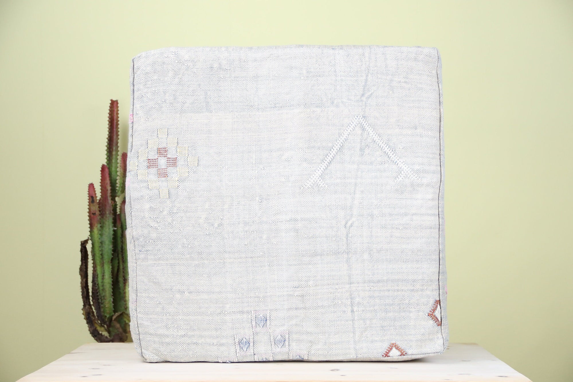 Branis Moroccan Pouf - Urbann-Vibe