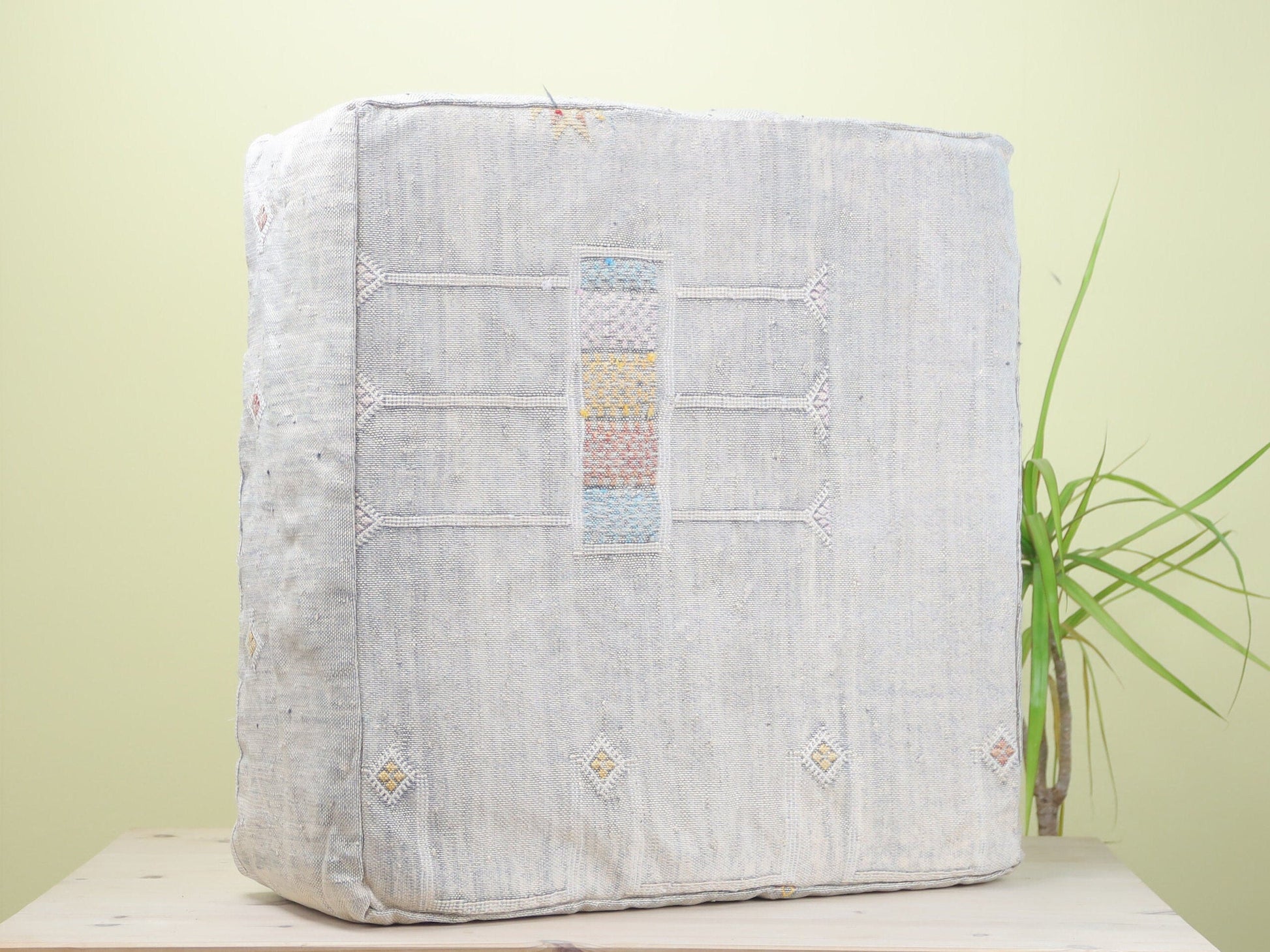 Dasil Moroccan Pouf - Urbann-Vibe