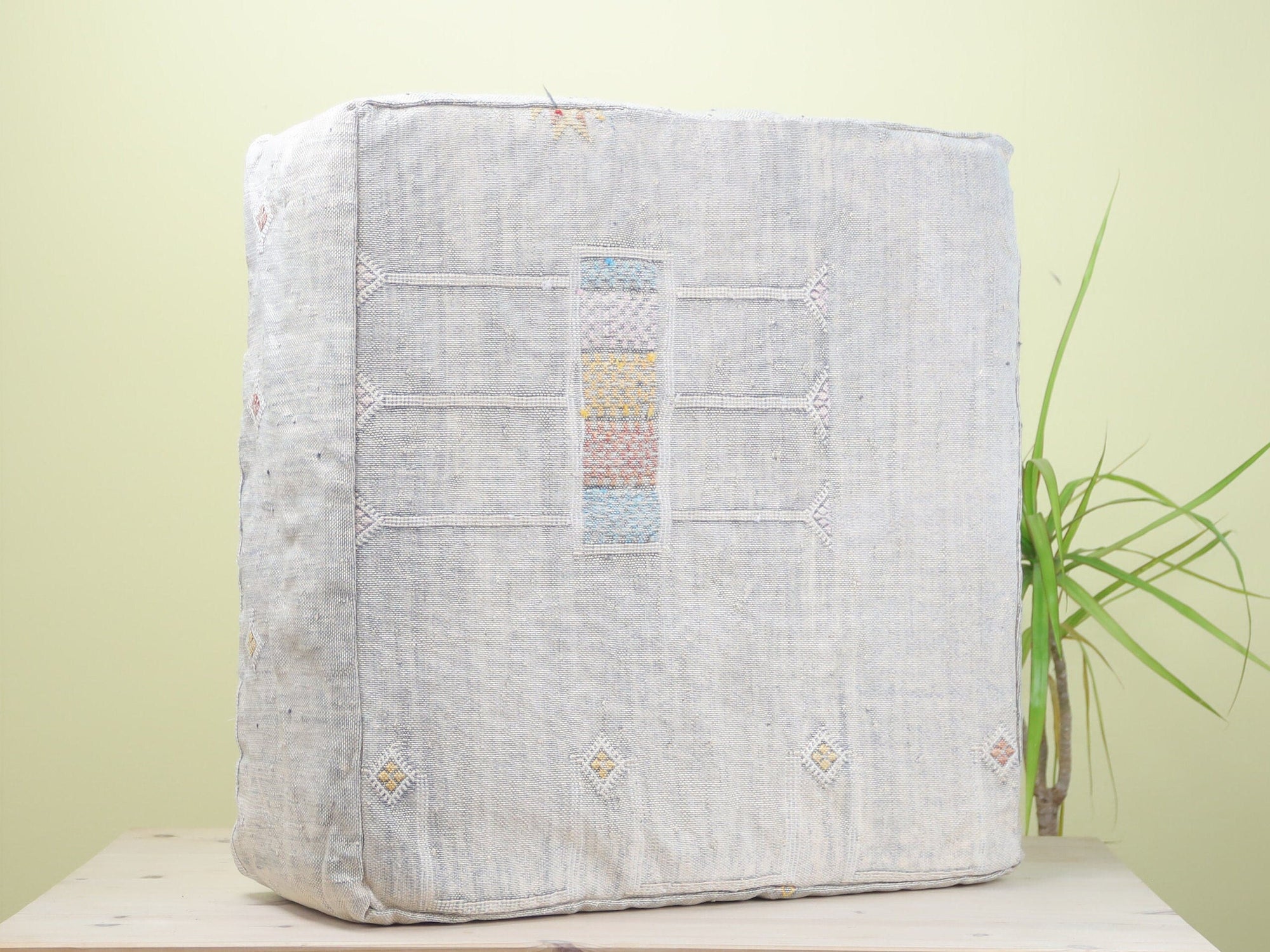 Dasil Moroccan Pouf - Urbann-Vibe